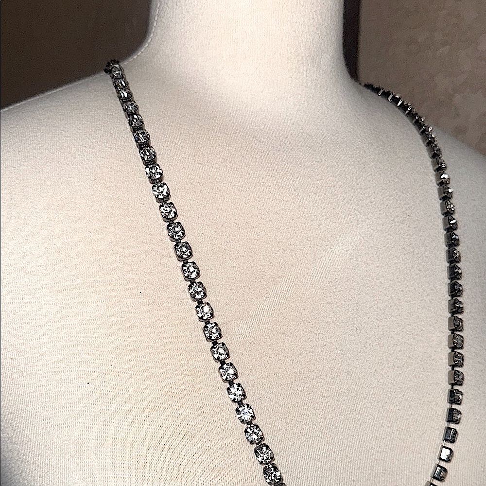 Elegant Rhinestone Necklace